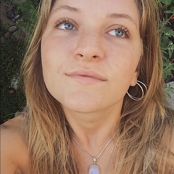 🦋 Meet the Seller ! 🦋 - Picture 2 of 7